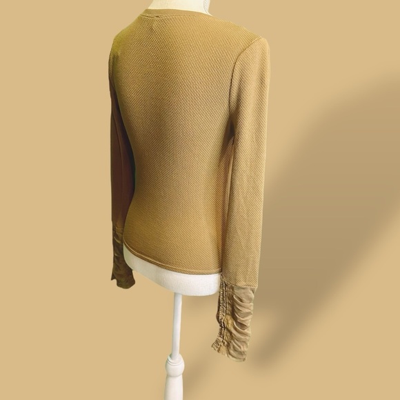 NWOT Free People ‘Wear Me Out’ Thermal Mesh Lace Cuff Sleeve Top in “Olive Leaf” - Picture 11 of 16